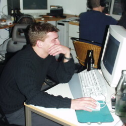 CC-NikoFrag2001_800_052.jpg