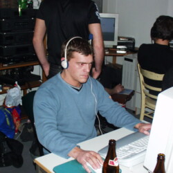 CC-NikoFrag2001_800_072.jpg