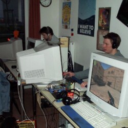 LAN2001_014_800.jpg