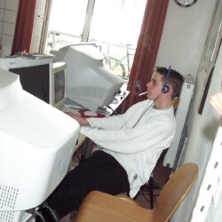 LAN2001_036_800.jpg