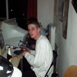 LAN2001_048_800.jpg