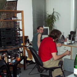 LAN2001_082_800.jpg