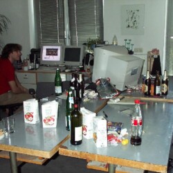 LAN2001_083_800.jpg