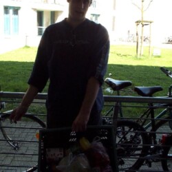 LAN2001_084_800.jpg